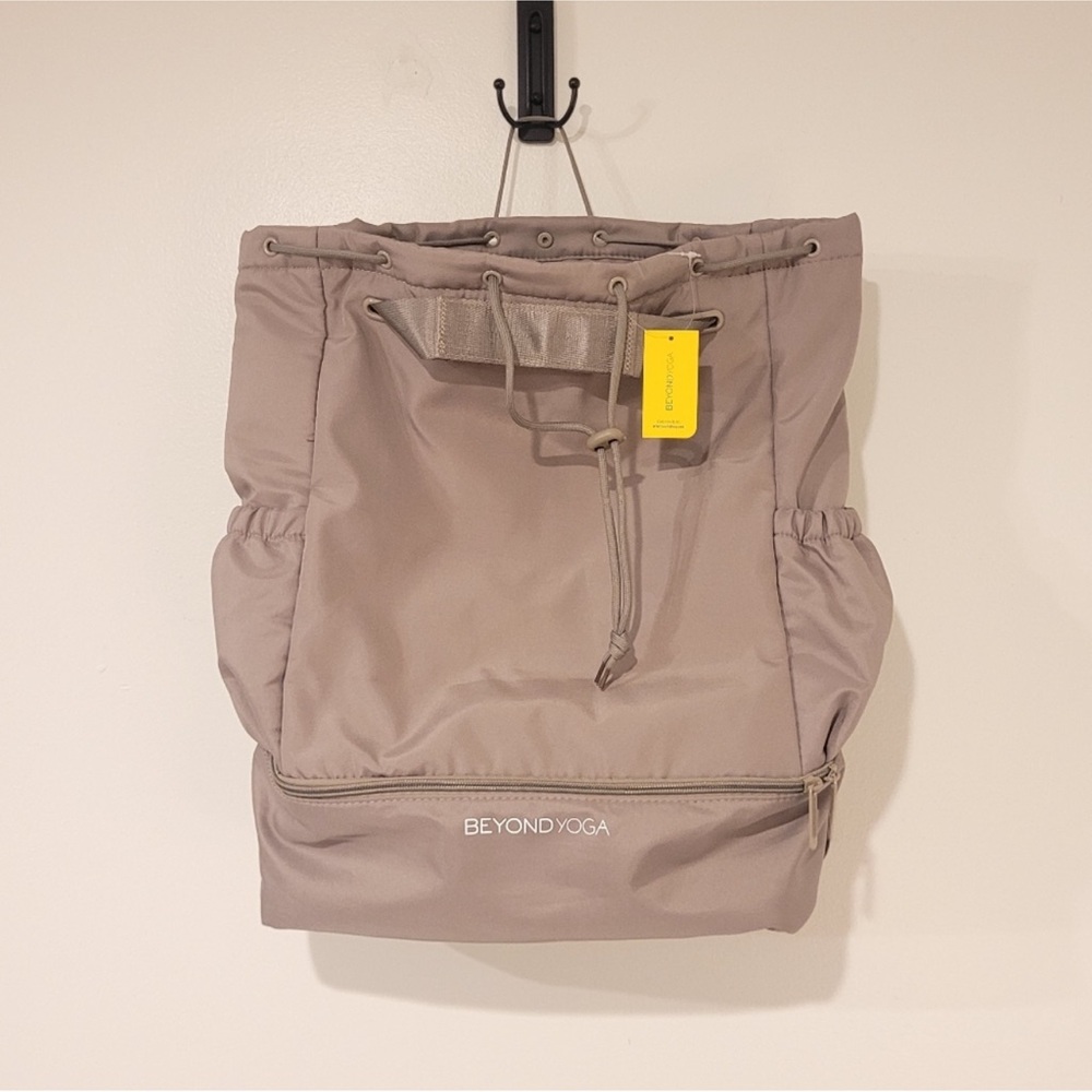 Beyond Yoga Convertible Gym Bag - Picture 8 of 9